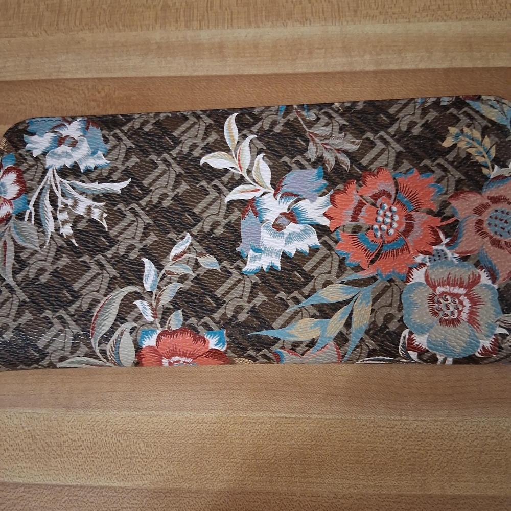 Ralph Lauren Floral Pattern Wallet - Picture 2 of 7